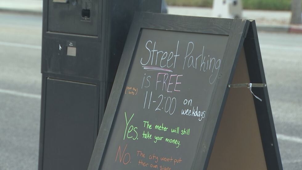Las Vegas Arts District businesses are trying to get the word out about how to park for free.