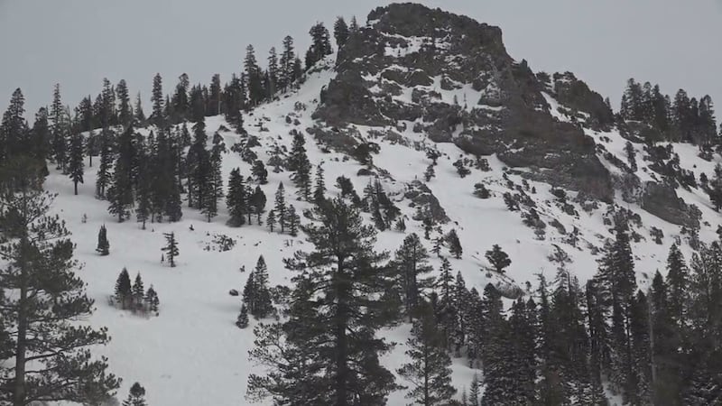 Emiten alerta de avalancha en el Centro de Avalanchas de Sierra Nevada.