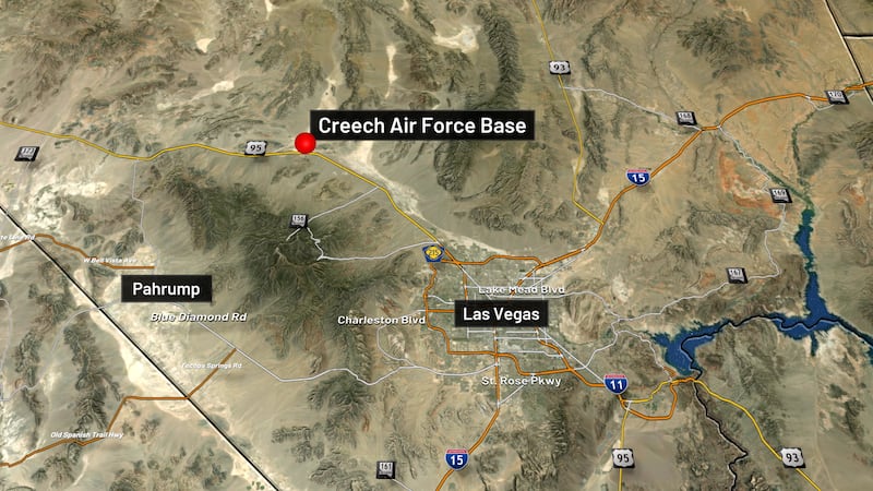 Piloto se eyecta de una aeronave militar al norte de la Base Aérea Creech; la búsqueda está en...