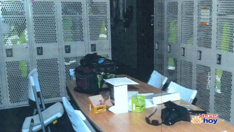 Nuevas fotos muestran las secuelas del tiroteo mortal en un lugar de trabajo de Las Vegas.