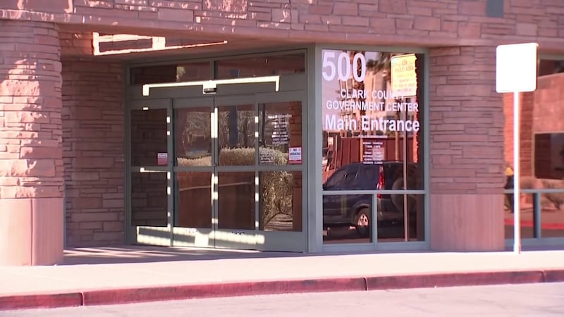 Vegas Hoy ha comprobado las enormes dificultades que enfrentan quienes buscan ayuda para pagar...