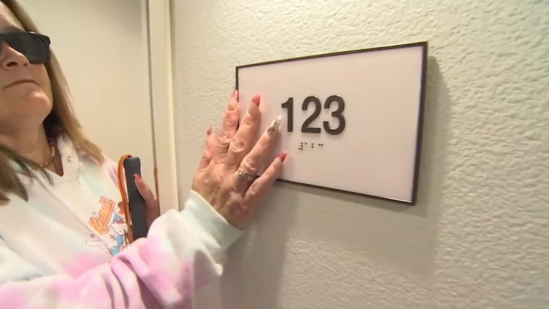 Abre en Las Vegas la primera comunidad de viviendas para personas ciegas de Nevada.