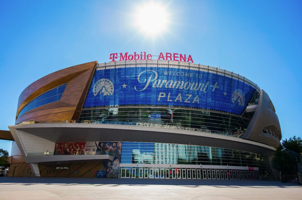 El T-Mobile Arena, situado en el Strip de Las Vegas, cambia el nombre de su espacio al aire...