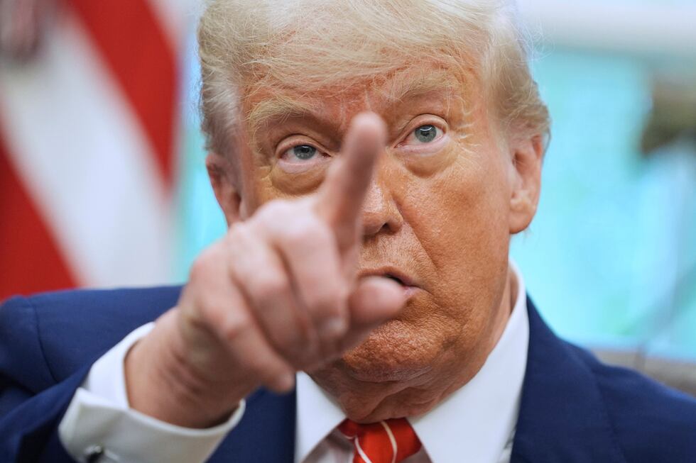 Remesas de migrantes impulsan economías en pueblos latinoamericanos, pero plan republicano las...