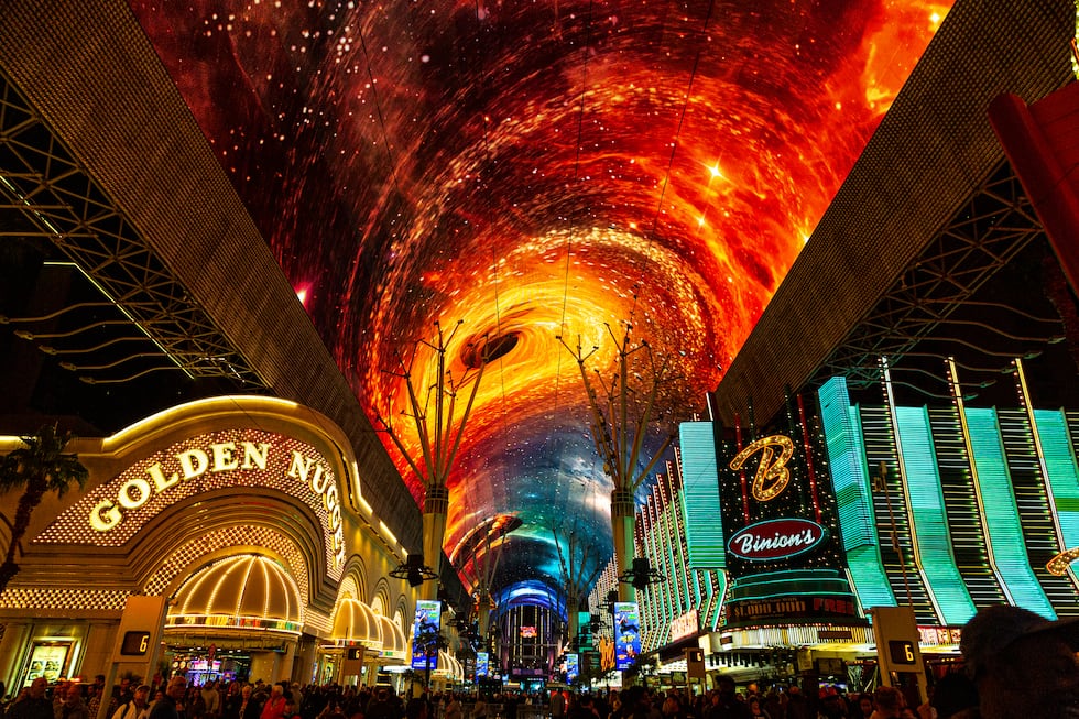Fremont Street Experience retrocede en el tiempo con una fiesta nostálgica al estilo de los...