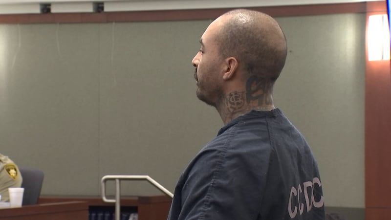 John Navarro, de 35 años, se declaró inocente de seis cargos, incluyendo incendio provocado en...