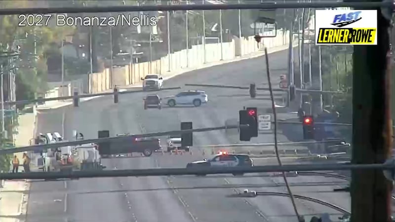 Una persona se encuentra en estado crítico tras un choque múltiple ocurrido el jueves por la...