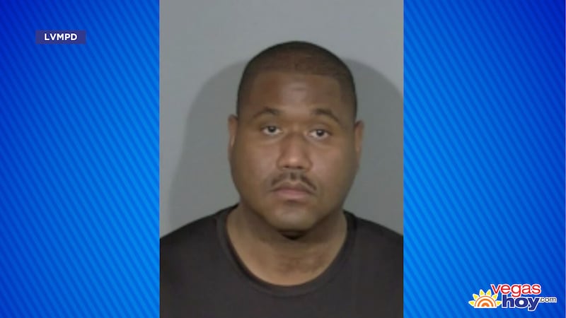 Arrestan al subdirector de una escuela chárter de Las Vegas bajo cargos de abuso infantil.