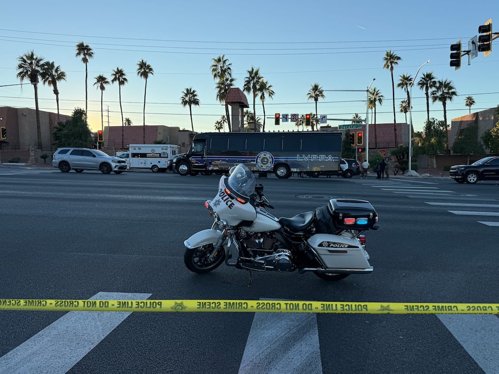 La policía de Las Vegas compartió más información sobre el tiroteo que involucró a un...