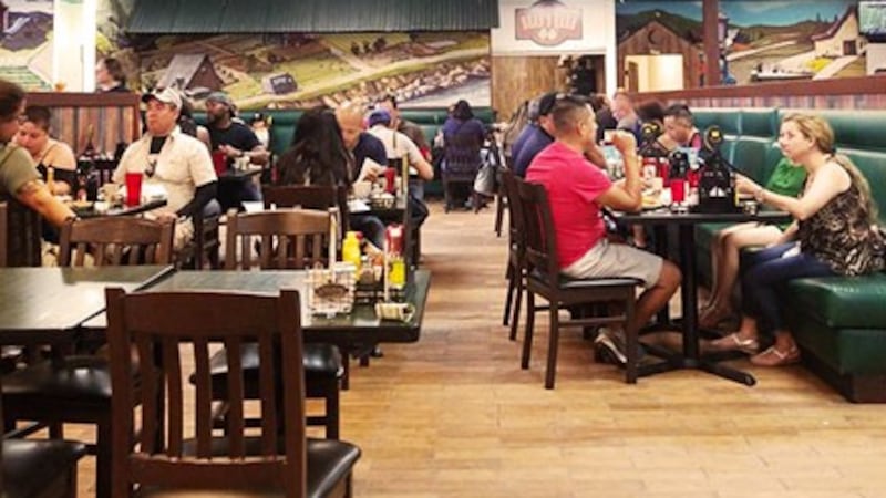 Egg Works anuncia un segundo cierre mientras el restaurante de Las Vegas inicia su “semiretiro”.