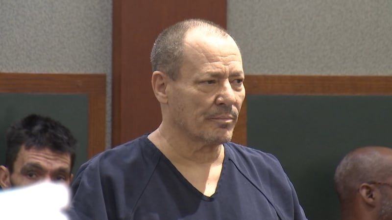 El hombre acusado de incendiar una casa rodante en Las Vegas y matar a su exnovia pensó que su...