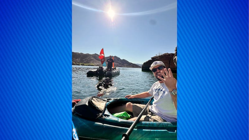 Buceadores encuentran anillo de bodas perdido de una pareja de Boulder City.