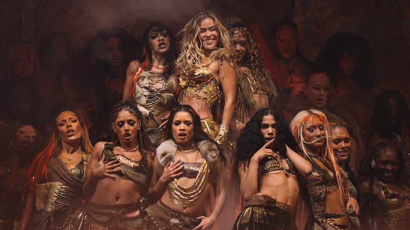 Karol G en Coachella 2026. Foto de @CHRISCORNEJO_ a través de KF Publicity.