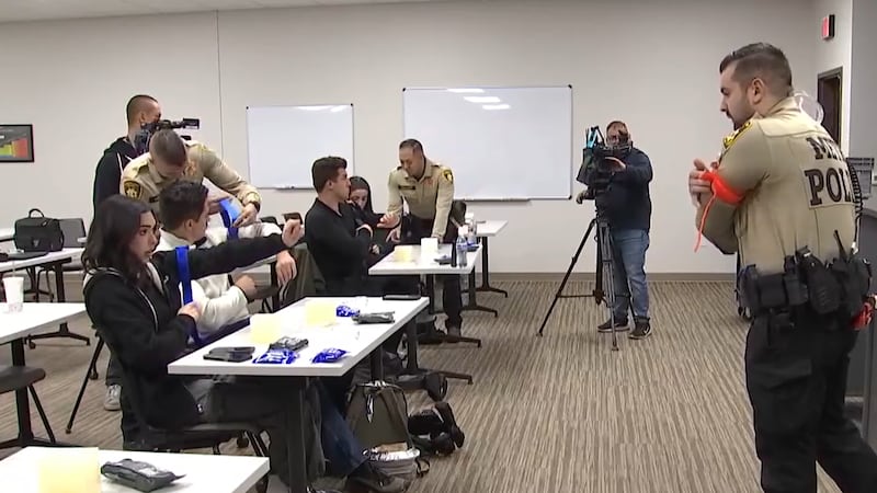 Cuando un agente implicado en un tiroteo sale en las noticias, normalmente solo vemos unos...