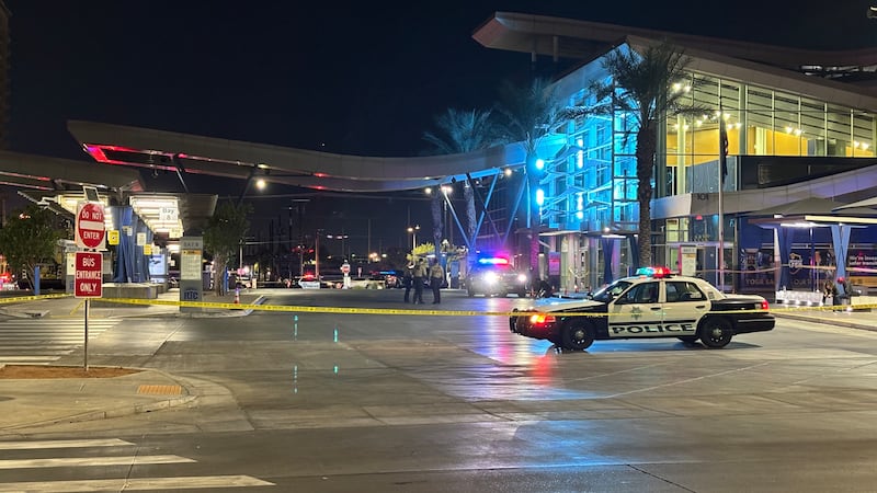 Tres heridos en un tiroteo en un centro de transporte del centro de Las Vegas