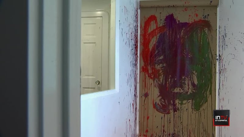 Descarga tus sentimientos arrojando pintura