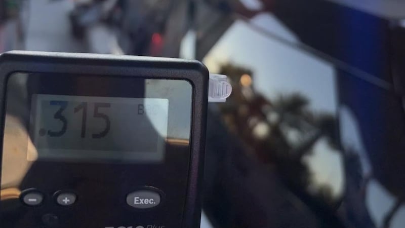 La Policía de la ciudad de Boulder arrestó a un conductor sospechoso de manejar bajo los...