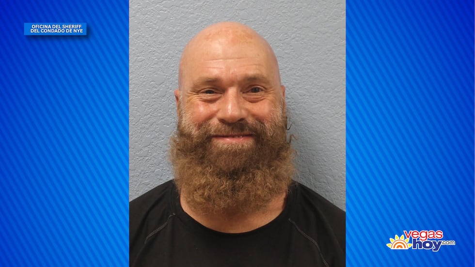 Se emitió una orden de arresto contra Charles Ayoub en Pahrump.