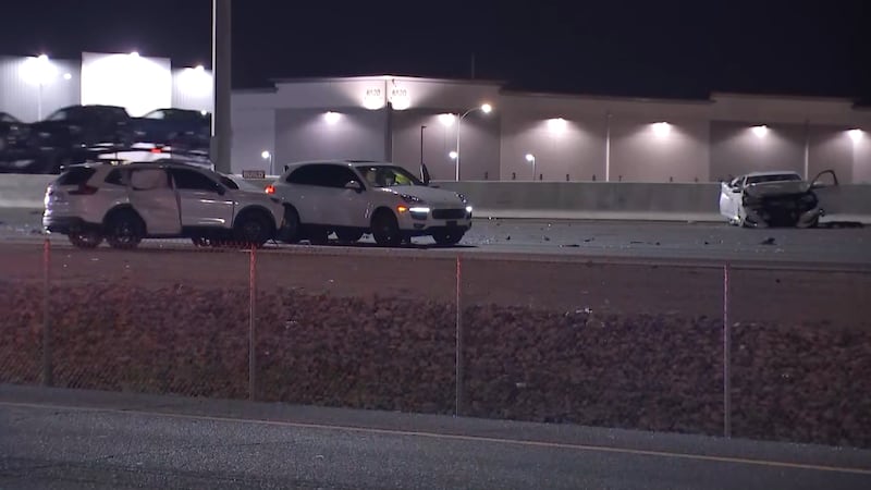 La Policía Estatal de Nevada está investigando un accidente mortal en el que se vieron...