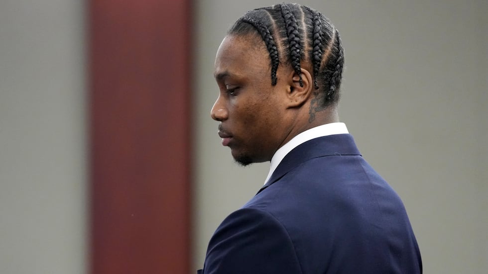 El exjugador de Los Vegas Raiders, Henry Ruggs, comparece ante el tribunal el miércoles 10 de...