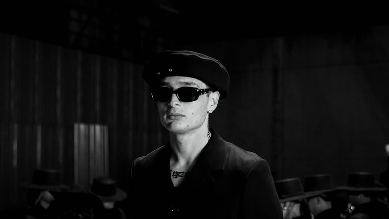 Peso Pluma, anunció su gira “DINASTÍA by Peso Pluma & Friends”, el lunes 19 de enero de 2026.