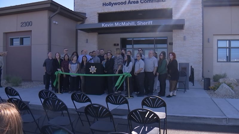 El LVMPD inaugura una nueva subestación policial cerca de Hollywood y Sahara el jueves 3 de...