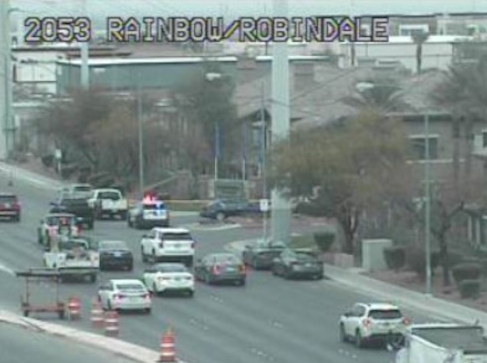 Según LVMPD, los agentes respondieron a un tiroteo alrededor de las 6 a.m. cerca de Robindale...