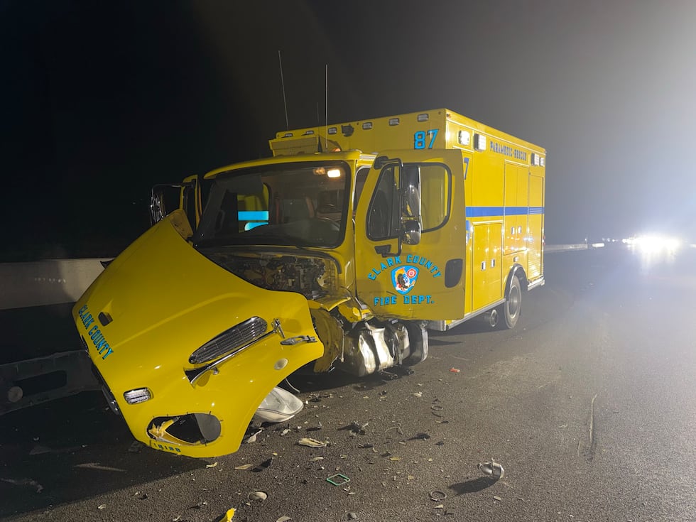 Un choque con fuga que involucró a varios vehículos, ocurrido la madrugada del viernes en...