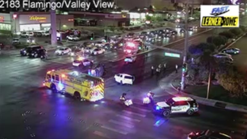 Accidente automovilístico en Las Vegas bloquea varios carriles en Flamingo y Valley View.