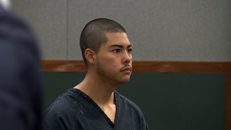 Adolescente acusado del tiroteo mortal de First Friday permanecerá detenido sin derecho a fianza