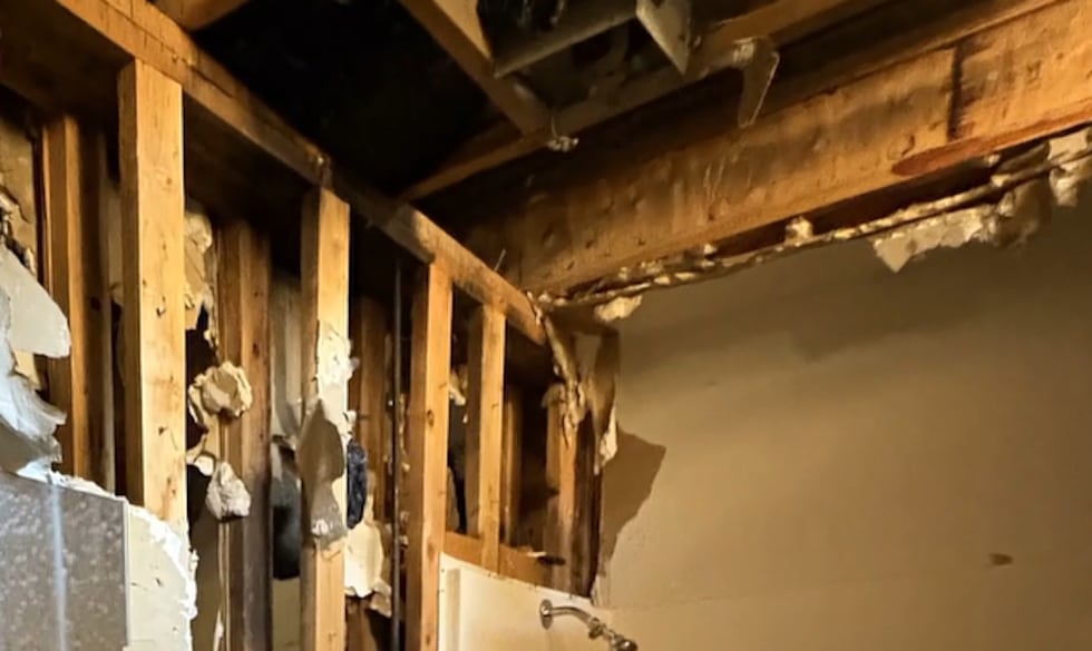 A Henderson apartment fire linked to a bathroom exhaust fan has left a family of professional...