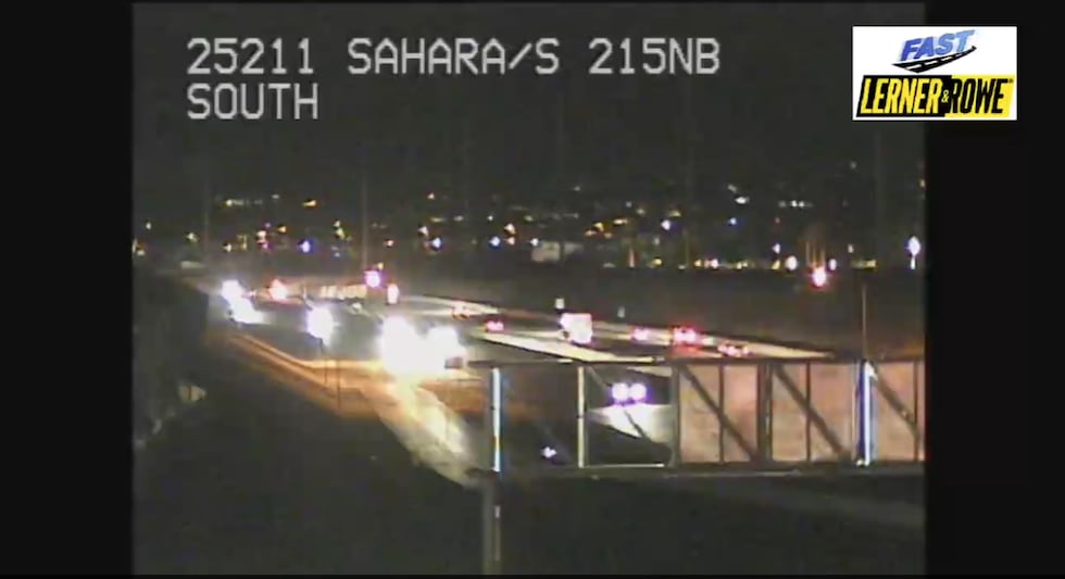 Un motociclista falleció el lunes por la mañana tras salirse de la vía en la carretera 215 en...