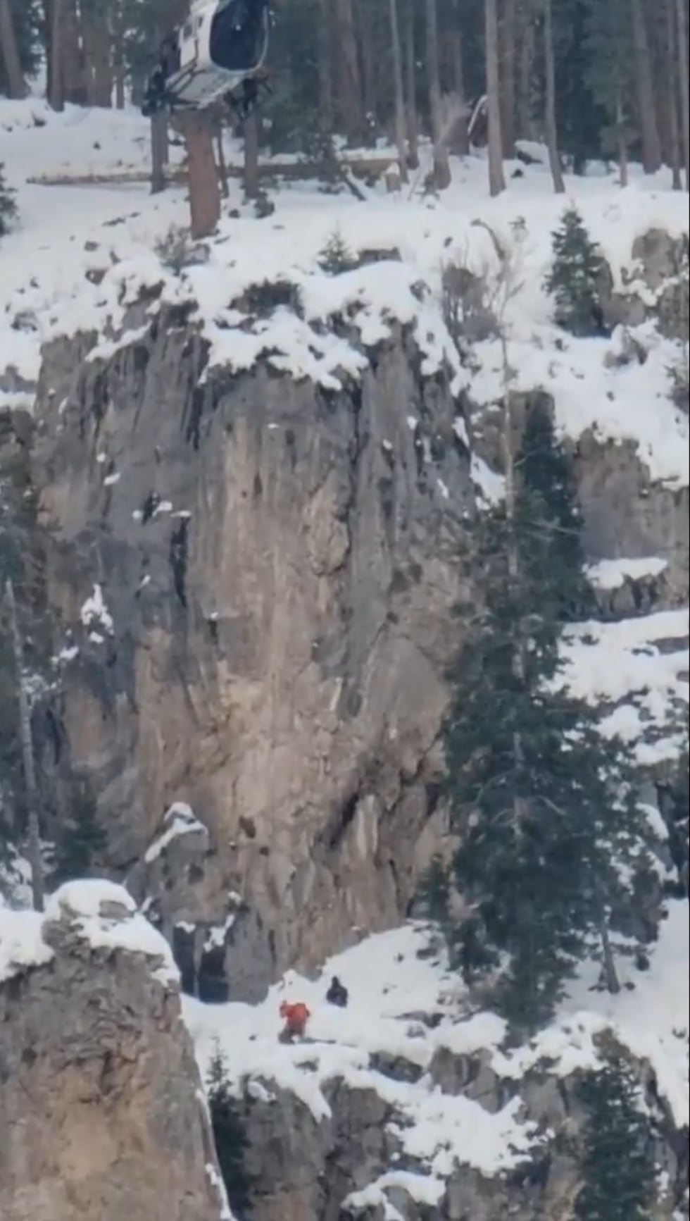 Las Vegas Metro Police’s Search and Rescue team made a dozen rescues last month as winter...