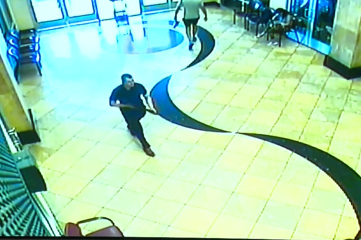 preloaded gallery image