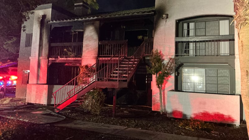 Dos niños fueron trasladados en estado crítico tras un incendio en un edificio de apartamentos...