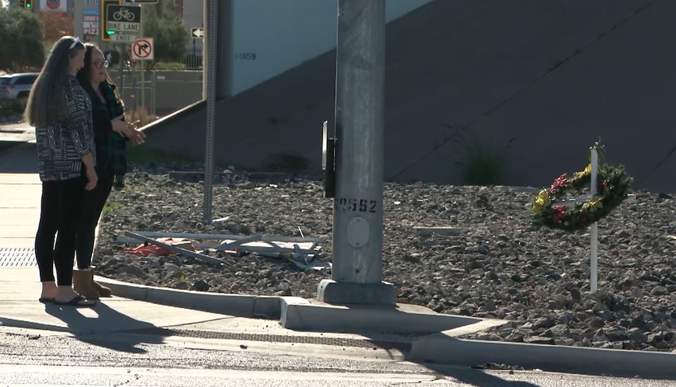 Dos mujeres de Henderson que se conocieron a través de Facebook Marketplace colocaron una...