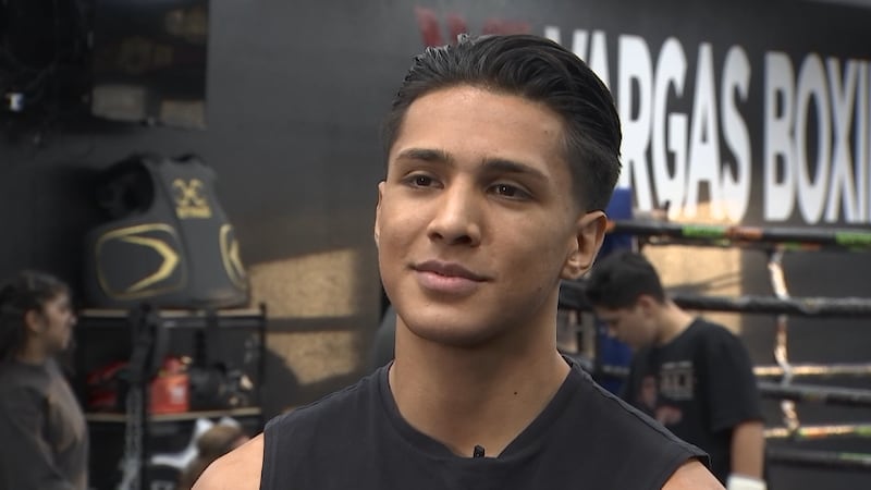 En uno de los escenarios más grandes del mundo, ante más de 100 millones de espectadores, un...