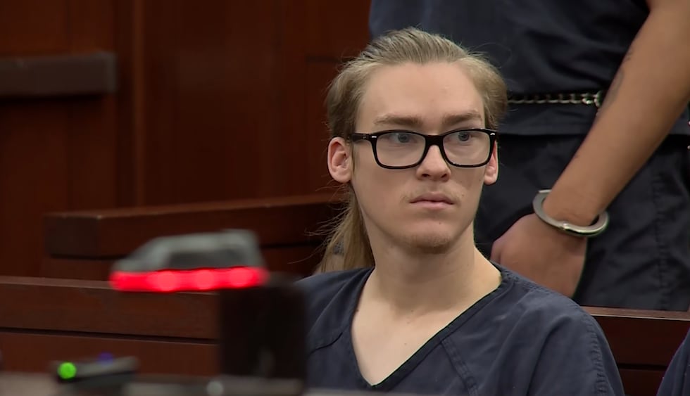 Se mantiene el cargo de asesinato contra el hombre acusado de tiroteo por ira al volante que...