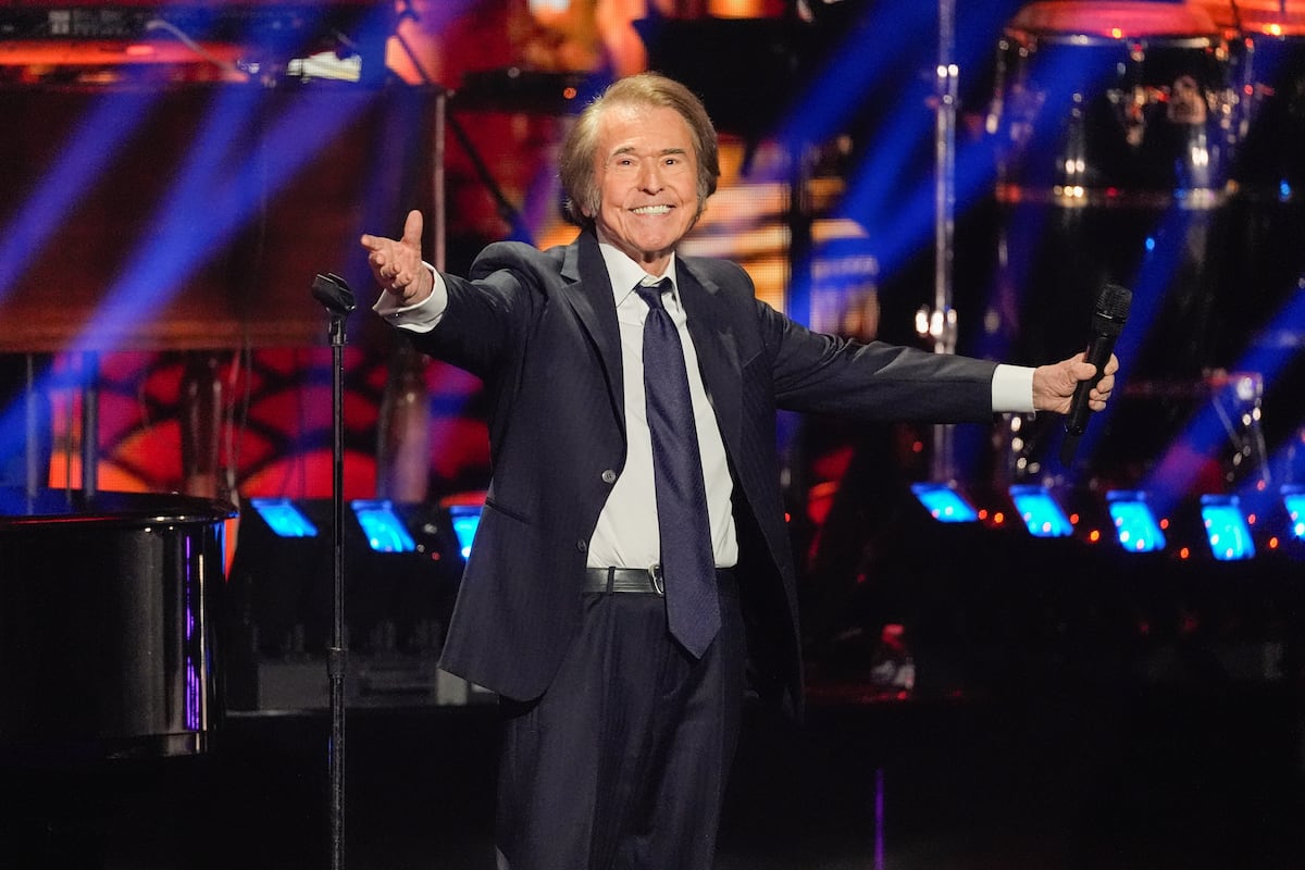 preloaded gallery image