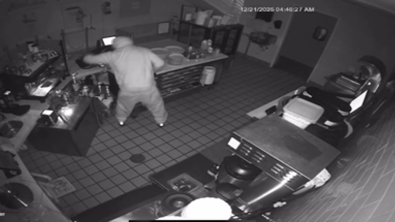 La policía ha arrestado a un hombre de 27 años que, según creen, es responsable del robo en...