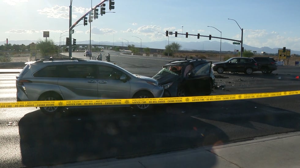 Choque mortal en la intersección de Blue Diamond y Las Vegas Boulevard el sábado 6 de...