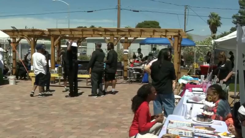 El Distrito de Salud del Sur de Nevada organizó su segunda fiesta vecinal anual “Heart of the...
