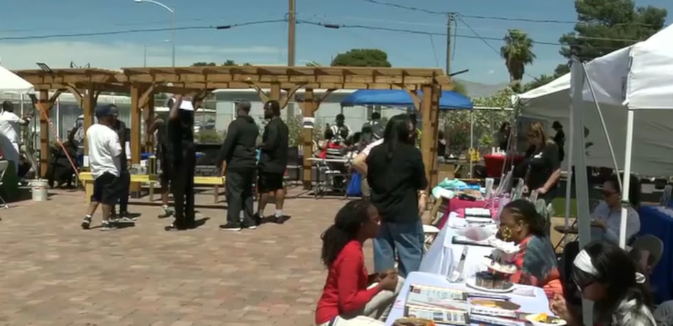 El Distrito de Salud del Sur de Nevada organizó su segunda fiesta vecinal anual “Heart of the...