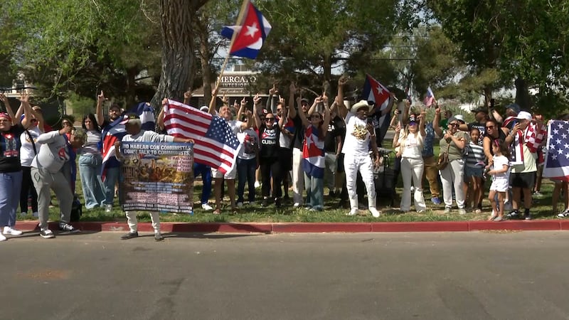 Manifestantes se congregaron en Sunset Park instando a la administración Trump a abordar el...
