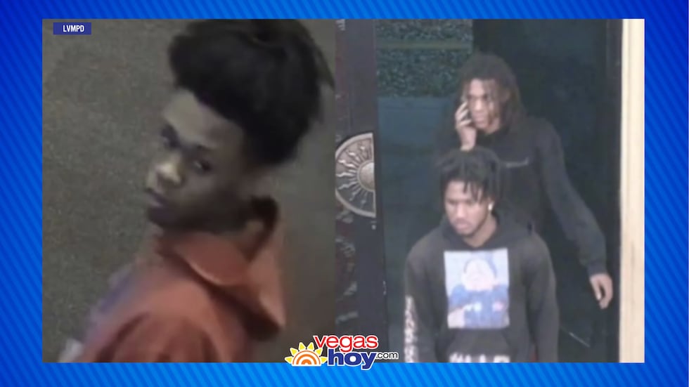 Policía de Las Vegas busca a tres sospechosos acusados de robar varios bolsos.