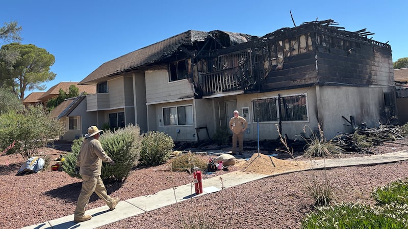 House fire breaks out at Paradise Valley Townhomes in Las Vegas Sunday afternoon