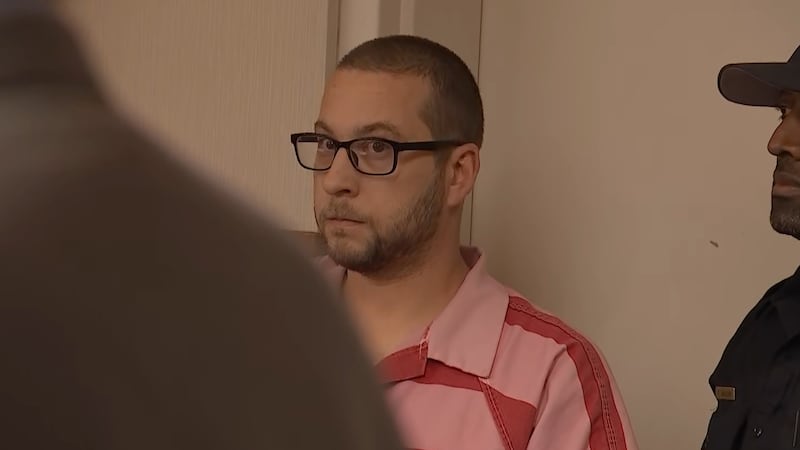 Anthony Coffield, de 35 años, comparece ante el tribunal el 2 de diciembre de 2025 tras ser...