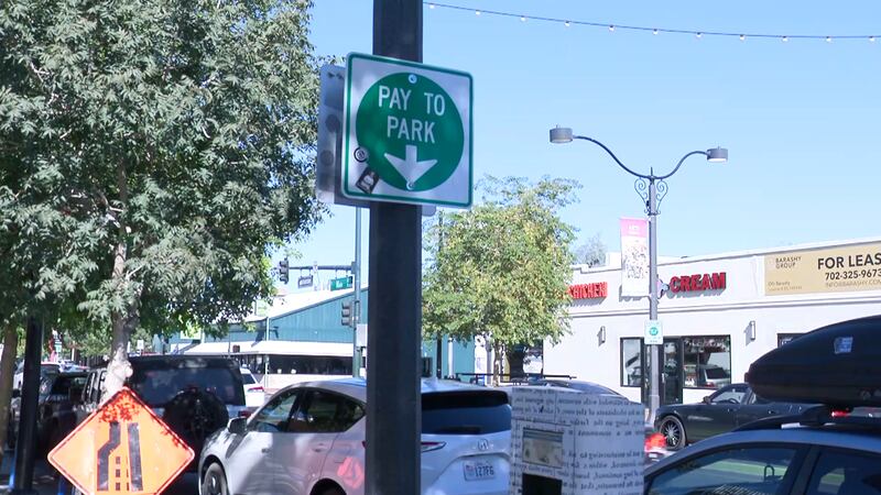 Las Vegas mantiene el aumento de las tarifas de estacionamiento en el centro a pesar de las...