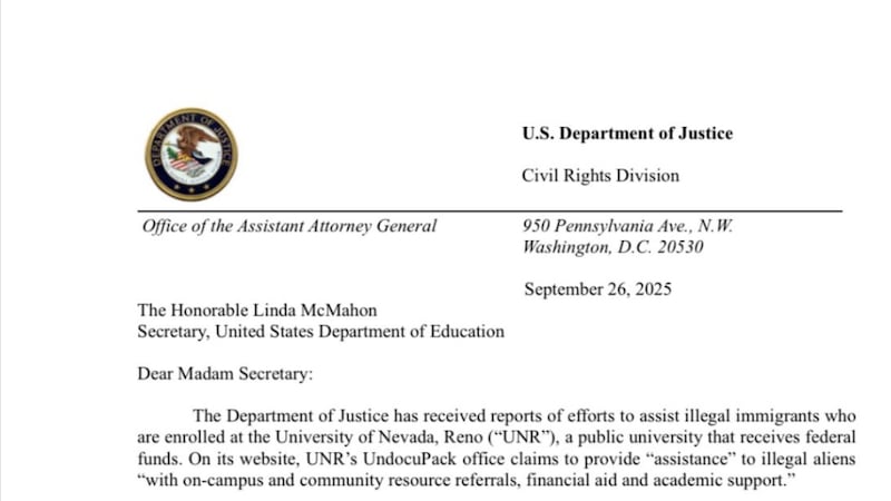 Dicen que, en su sitio web, la oficina UndocuPack de UNR brinda asistencia a este grupo "con...