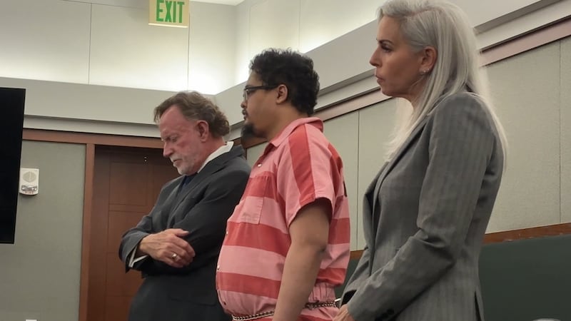 Sospechoso cambia su declaración en el asesinato de un oficial de policía de Las Vegas en 2022.